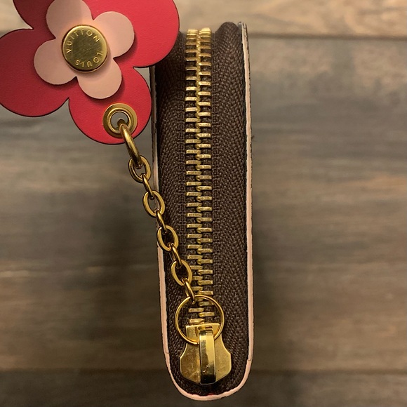 ❌SOLD❌ Louis Vuitton Monogram Pink Blooming Flower Clemence Wallet - Picture 4 of 16
